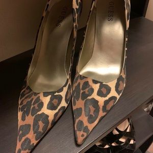Guess hero’s - size 8.5 BNWTS